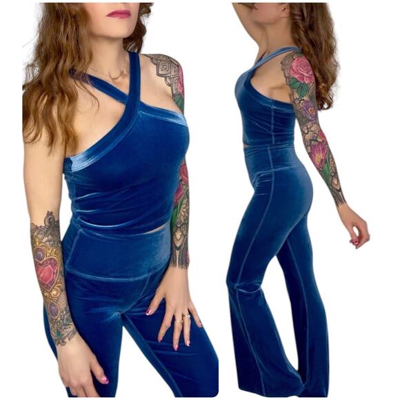 Beyond Yoga Pants - BEYOND YOGA Velvet Velour Flare Leggings Pants Cami Tank Matching Sexy Set Sz S